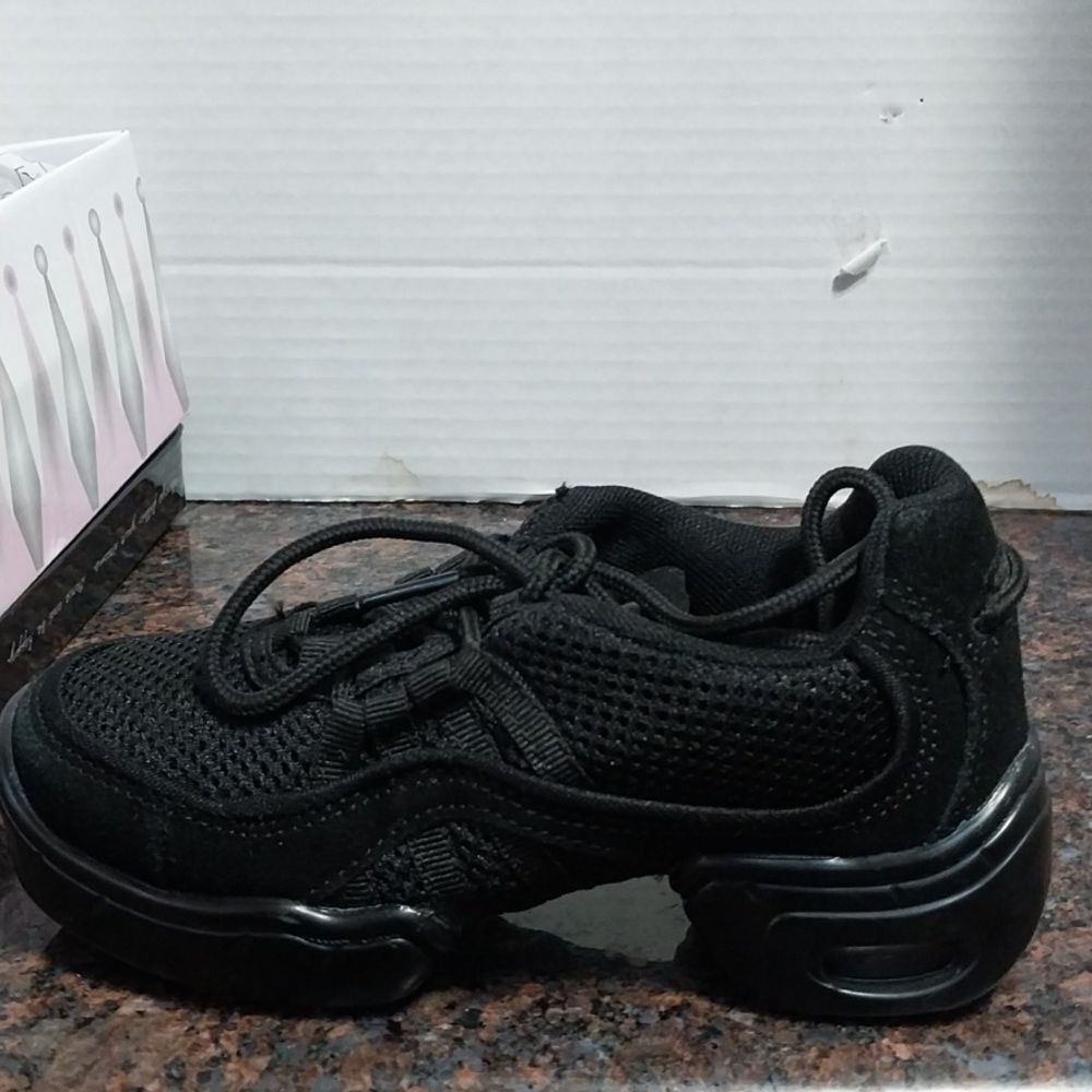 Revolution Arch Dance Sneakers...NEW IN BOX...Size 2 - Picture 4 of 8